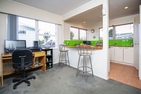 Photo of property in 476 Don Buck Road, Massey, Auckland, 0614