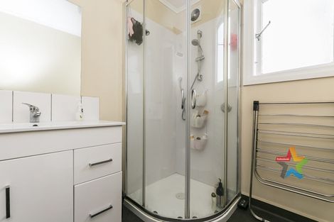 Photo of property in 2 Henry Street, Kilbirnie, Wellington, 6022