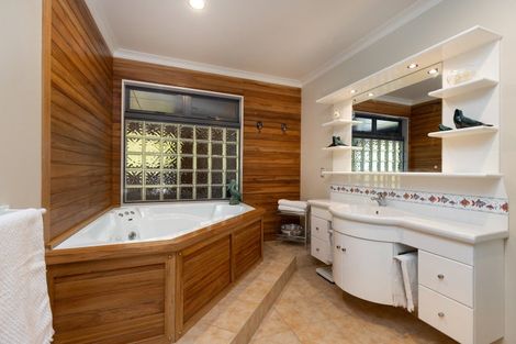 Photo of property in 21 Marina View, Waikawa, Picton, 7281