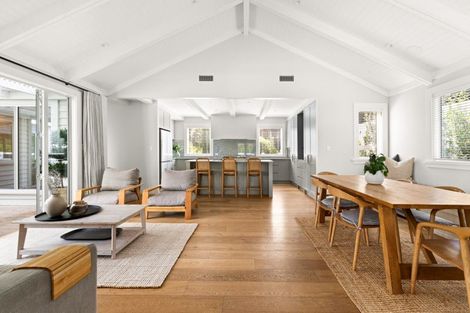 Photo of property in 12 Taruna Place, Havelock North, 4130