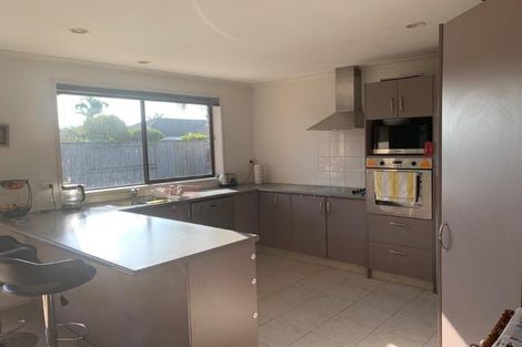 Photo of property in 111 Doncaster Drive, Papamoa Beach, Papamoa, 3118