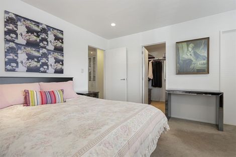 Photo of property in 1a/171 Hurstmere Road, Takapuna, Auckland, 0622