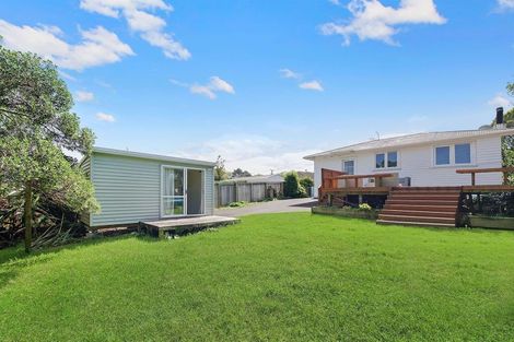 Photo of property in 35 Woodside Road, Massey, Auckland, 0614