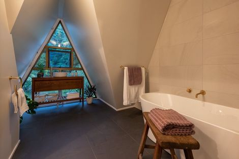 Photo of property in 12 Moana Avenue, Paihia, 0200