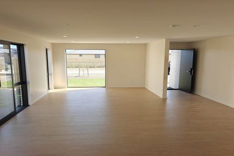 Photo of property in 10 Fernbird Road, Rolleston, 7678