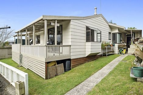 Photo of property in 48 Lagoon Place, Poike, Tauranga, 3112