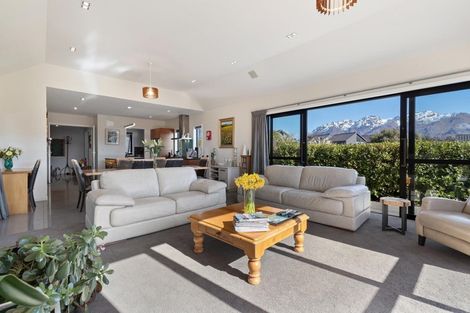 Photo of property in 4 Caithness Court, Jacks Point, Queenstown, 9371