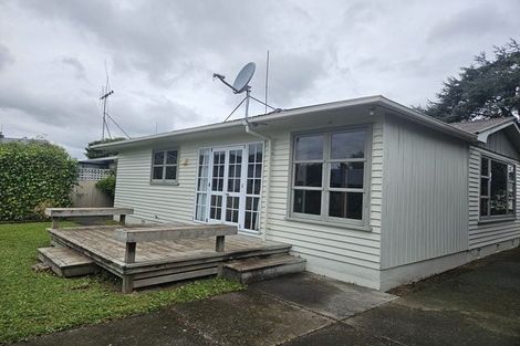 Photo of property in 23 Newhaven Place, Roslyn, Palmerston North, 4414