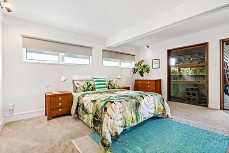 Photo of property in 20 De Luen Avenue, Tindalls Beach, Whangaparaoa, 0930