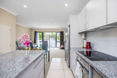 Photo of property in 8/128 Stancombe Road, Flat Bush, Auckland, 2016