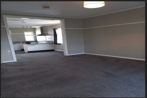 Photo of property in 74 Portal Street, Durie Hill, Whanganui, 4500