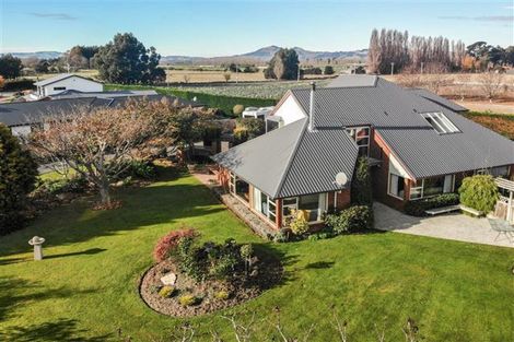 Photo of property in 9 Huntly Road, Outram, 9019