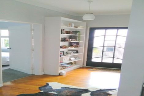 Photo of property in 247 Carrington Street, Vogeltown, New Plymouth, 4310