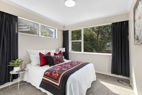 Photo of property in 5 Camellia Terrace, Maungaraki, Lower Hutt, 5010