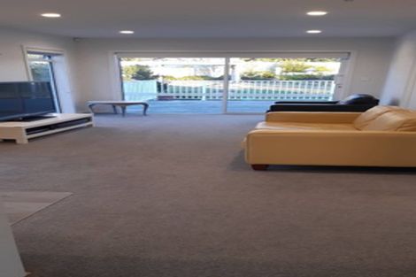 Photo of property in 9 Island View Terrace, Cockle Bay, Auckland, 2014