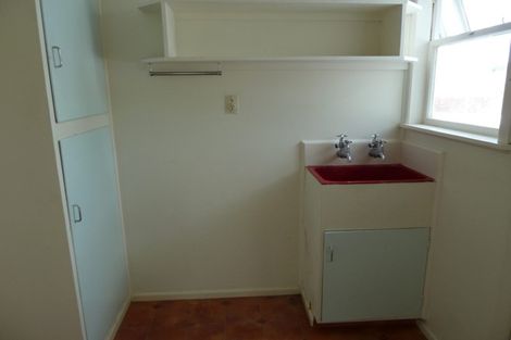 Photo of property in 2/25 Nutsey Avenue, Northcote, Auckland, 0627