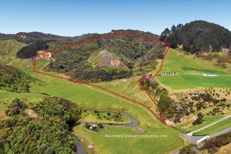 Photo of property in 2 Rapanui Road, Tongaporutu, Urenui, 4378