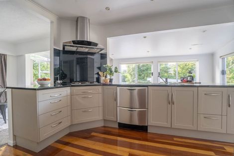 Photo of property in 4 Halswater Drive, Churton Park, Wellington, 6037