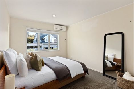 Photo of property in 58 Tindalls Bay Road, Tindalls Beach, Whangaparaoa, 0930