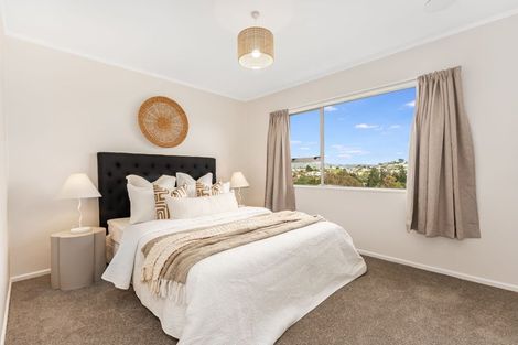 Photo of property in 12 Gaff Place, Whitby, Porirua, 5024