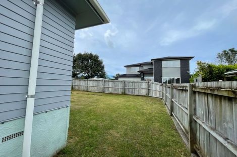 Photo of property in 8 Albert Road, Kelston, Auckland, 0602