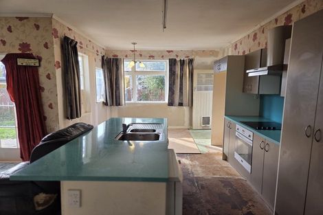 Photo of property in 16 Manse Street, Clinton, 9534