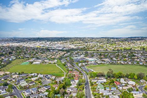Photo of property in 79 Sunnynook Road, Forrest Hill, Auckland, 0620