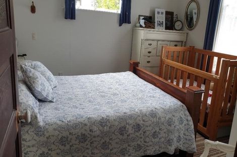 Photo of property in 26 Smith Street, Waverley, 4510