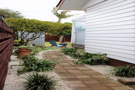 Photo of property in 9 Huber Street, Weymouth, Auckland, 2103