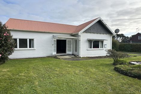Photo of property in 306 South Road, Omata, New Plymouth, 4374