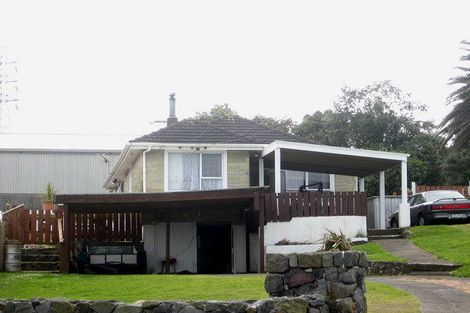 Photo of property in 11 Simons Street, Moturoa, New Plymouth, 4310