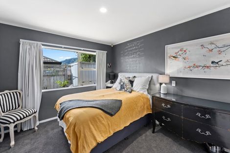 Photo of property in 5a Hemi Street, Waikanae, 5036