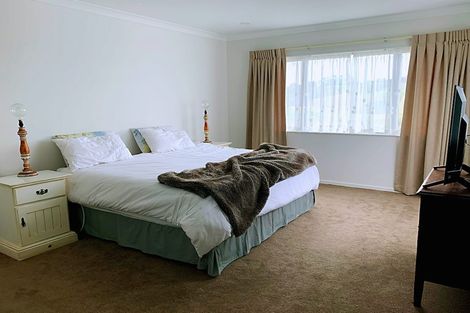 Photo of property in 3 Tuangi Street, Long Bay, Auckland, 0630