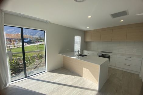 Photo of property in 15 Inder Street, Jacks Point, 9371
