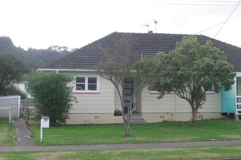 Photo of property in 21 Reynolds Street, Taita, Lower Hutt, 5011