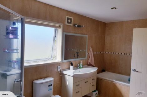 Photo of property in 210 Clovelly Road, Bucklands Beach, Auckland, 2012