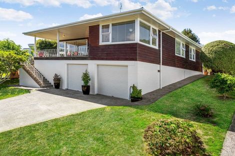 Photo of property in 32 Alton Avenue, Hillcrest, Auckland, 0627