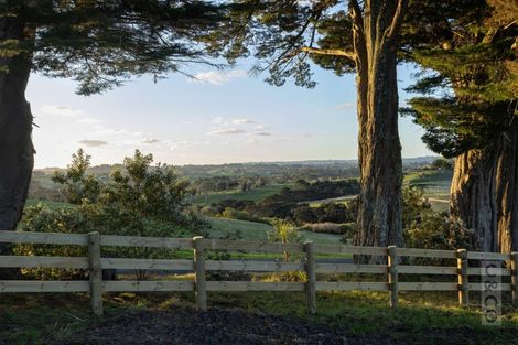 Photo of property in 221 Amreins Road, Taupaki, Henderson, 0782