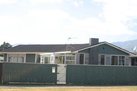 Photo of property in 72 Totara Park Road, Totara Park, Upper Hutt, 5018