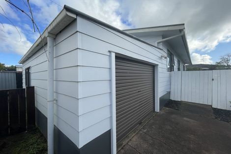 Photo of property in 1/94 Roberts Road, Te Atatu South, Auckland, 0610