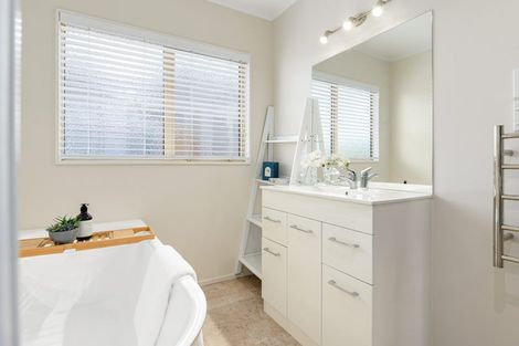 Photo of property in 57 Delamare Road, St Andrews, Hamilton, 3200