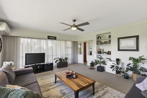 Photo of property in 11a Longview Drive, Merrilands, New Plymouth, 4312