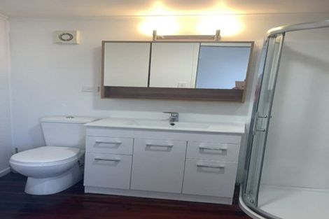 Photo of property in 2/21 Hythe Terrace, Mairangi Bay, Auckland, 0630