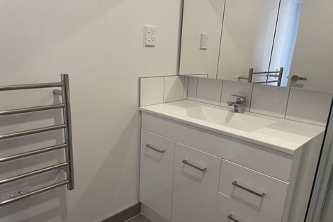 Photo of property in 110/28c Eileen Newey Place, Henderson, Auckland, 0612