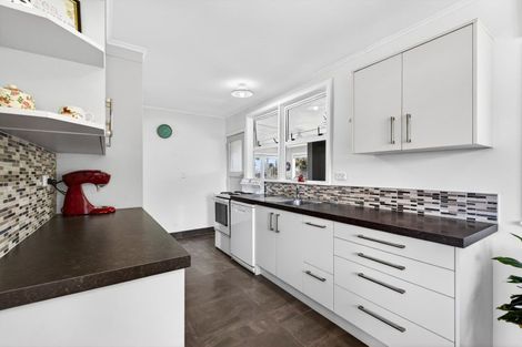 Photo of property in 729 Maxville Drive, Parkvale, Hastings, 4122