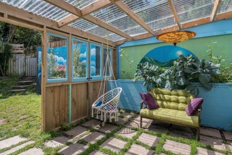 Photo of property in 175 Houghton Bay Road, Houghton Bay, Wellington, 6023