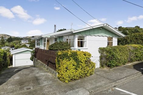 Photo of property in 8 Diane Grove, Paparangi, Wellington, 6037