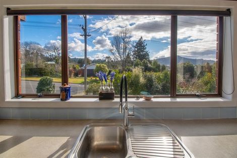 Photo of property in 2 Taiporutu Place, Springfield, Rotorua, 3015