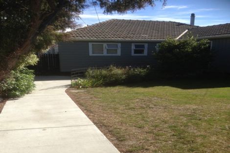 Photo of property in 13 Bateman Avenue, Bryndwr, Christchurch, 8053