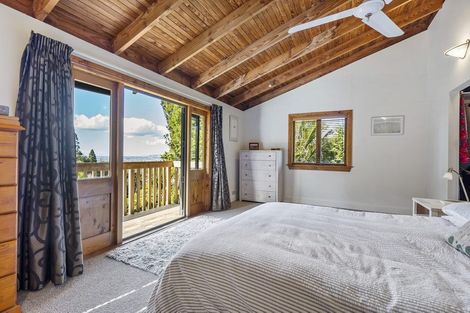 Photo of property in 9 Tawini Road, Titirangi, Auckland, 0604